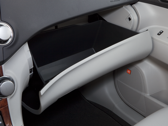 2013 Toyota HIGHLANDER SE