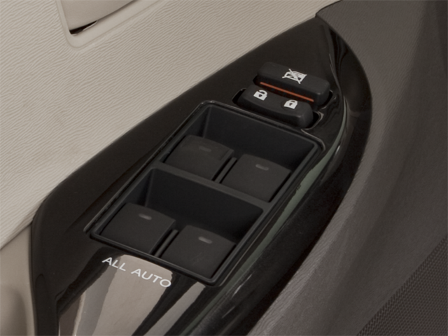 2013 Toyota SIENNA LE 3.5L LE 8 Passenger