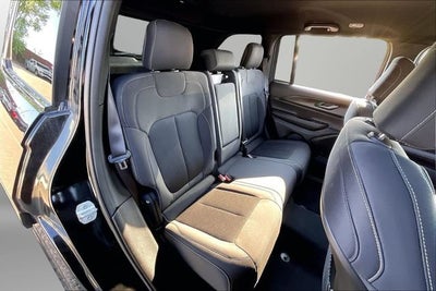 2024 Jeep Grand Cherokee Laredo 4x4