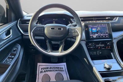 2024 Jeep Grand Cherokee Laredo 4x4