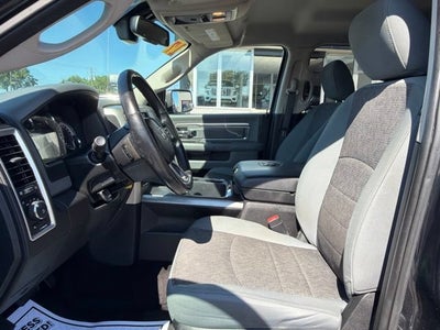 2017 RAM 1500 Big Horn Crew Cab 4x4 5'7" Box