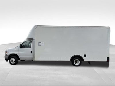 2022 Ford E-Series Cutaway Base
