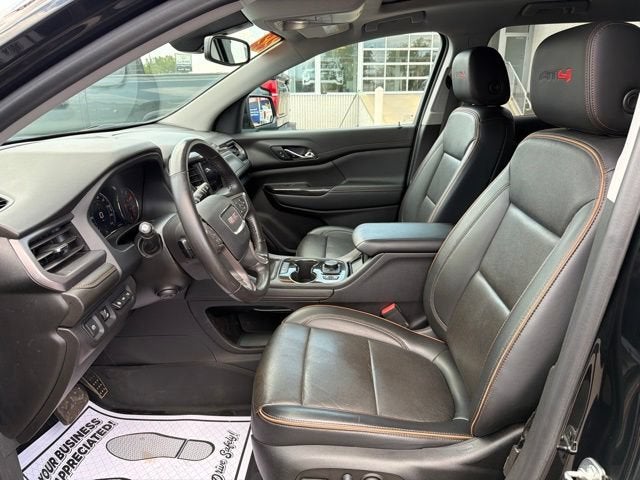 2022 GMC Acadia AT4