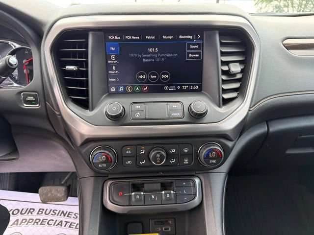 2022 GMC Acadia AT4