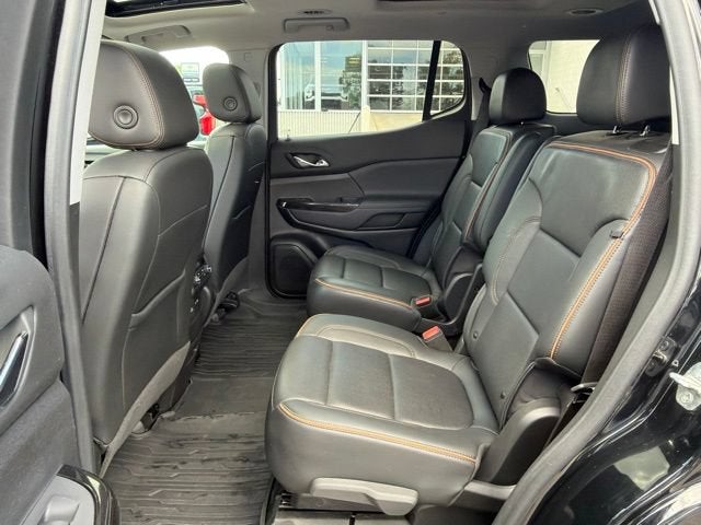 2022 GMC Acadia AT4