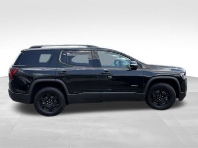 2022 GMC Acadia AT4