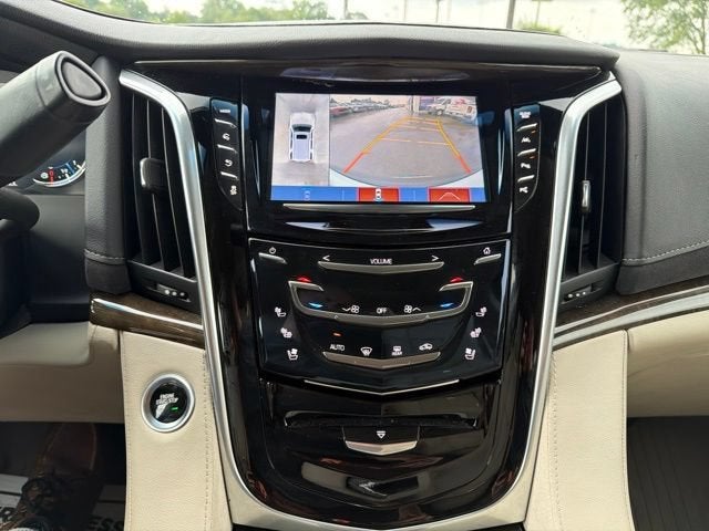 2020 Cadillac Escalade Luxury