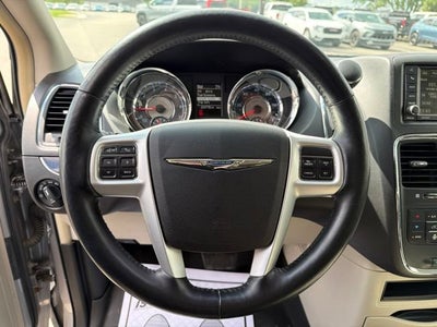 2014 Chrysler Town & Country Touring-L