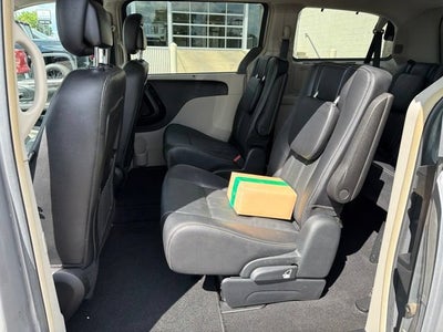 2014 Chrysler Town & Country Touring-L
