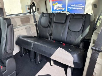 2014 Chrysler Town & Country Touring-L