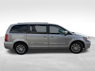 2014 Chrysler Town & Country Touring-L