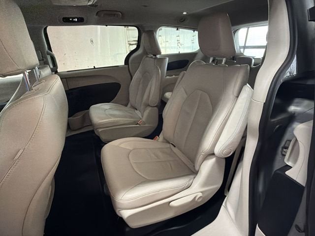 2018 Chrysler Pacifica Hybrid Touring L