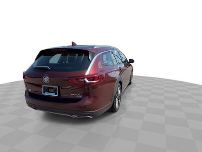 2019 Buick Regal TourX Essence