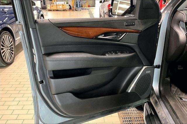 2020 Cadillac Escalade Luxury