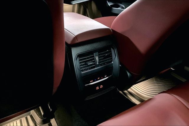 2024 BMW 3 Series 330i xDrive