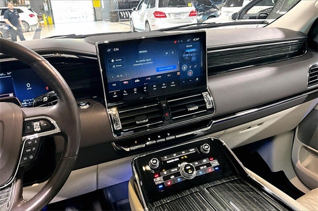 2024 Lincoln Navigator Black Label