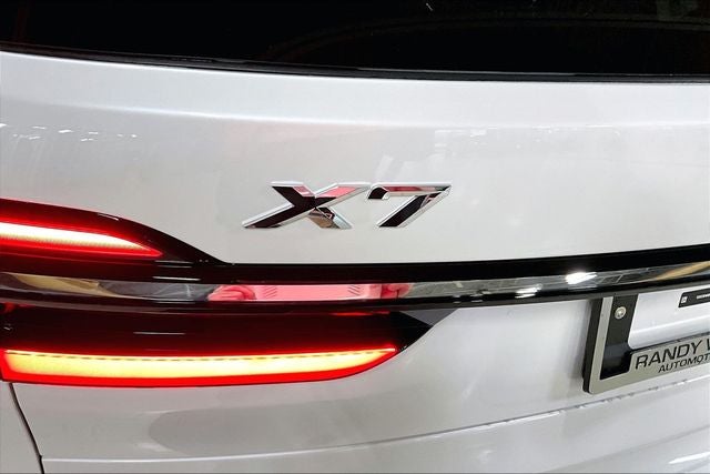 2026 BMW X7 xDrive40i