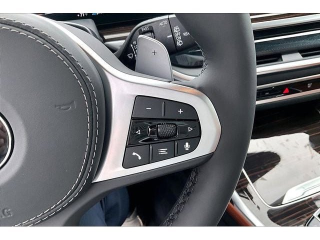 2027 BMW X7 xDrive40i