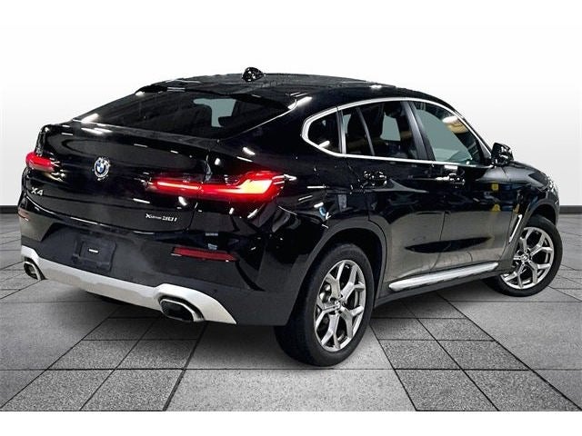 2023 BMW X4 xDrive30i