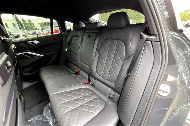 2027 BMW X6 M60i