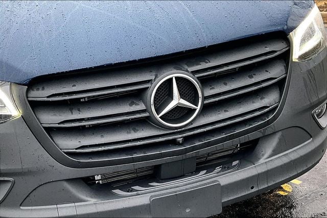 2026 Mercedes-Benz Sprinter 2500 Crew 144 WB