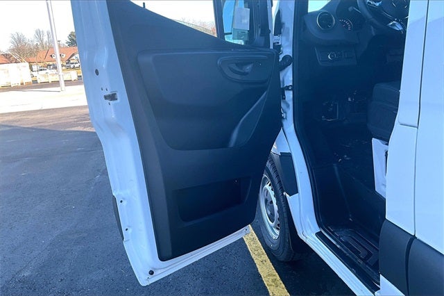 2025 Mercedes-Benz Sprinter 3500 Cargo 170 WB Extended