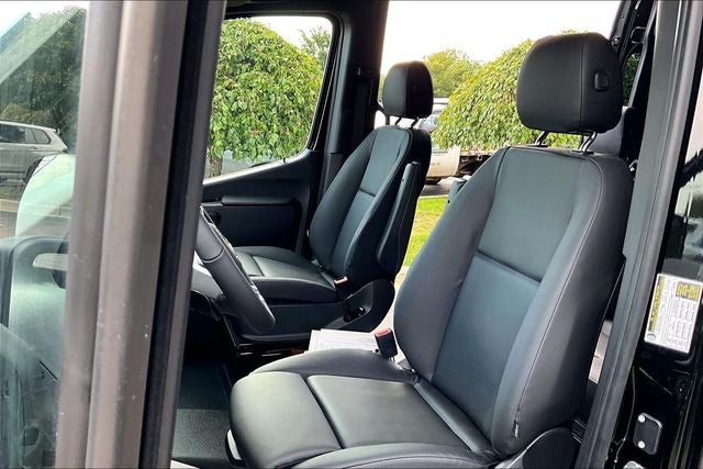 2026 Mercedes-Benz Sprinter 2500 Passenger 170 WB High Roof
