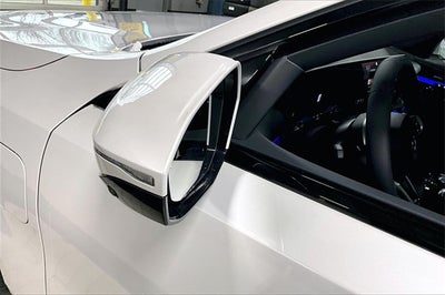 2026 BMW 5 Series 550e xDrive