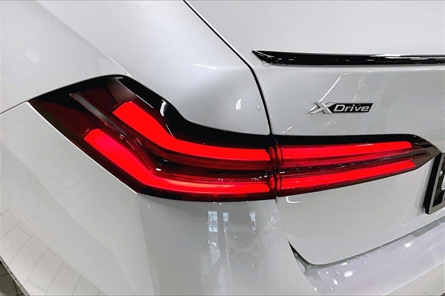 2026 BMW 5 Series 550e xDrive