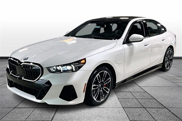 2026 BMW 5 Series 550e xDrive