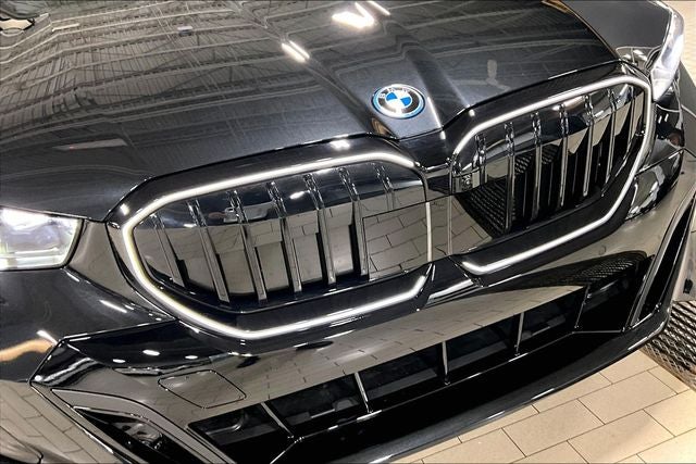 2026 BMW 5 Series 550e xDrive