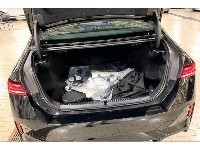 2026 BMW 5 Series 550e xDrive