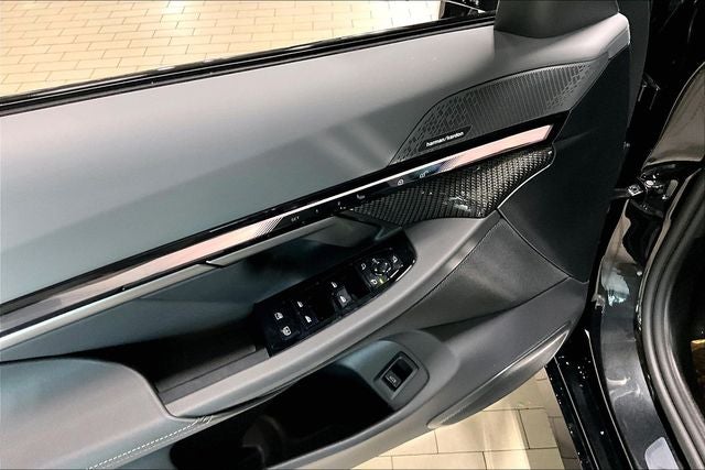 2027 BMW 5 Series 550e xDrive