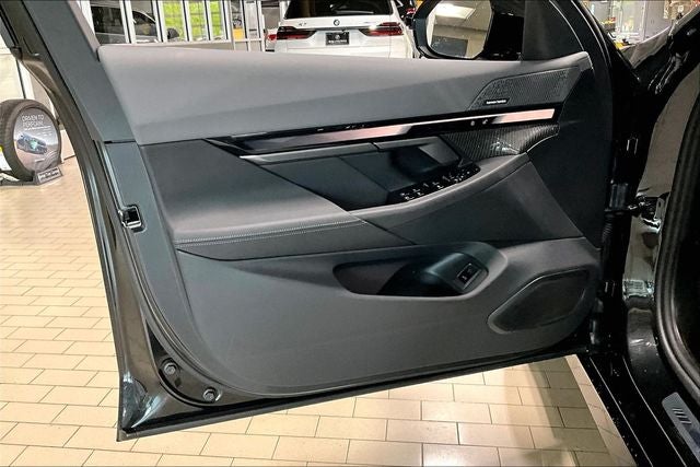 2027 BMW 5 Series 550e xDrive