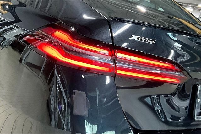 2027 BMW 5 Series 550e xDrive