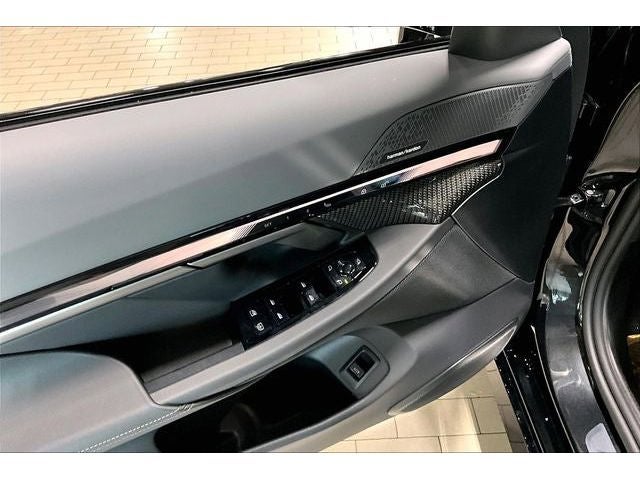 2027 BMW 5 Series 550e xDrive