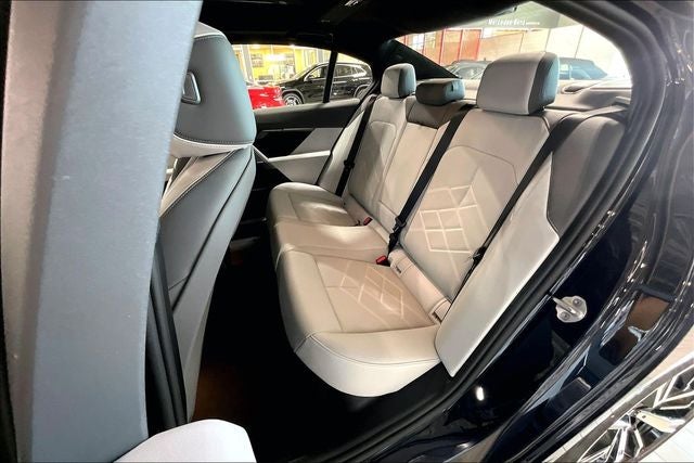 2027 BMW 5 Series 550e xDrive