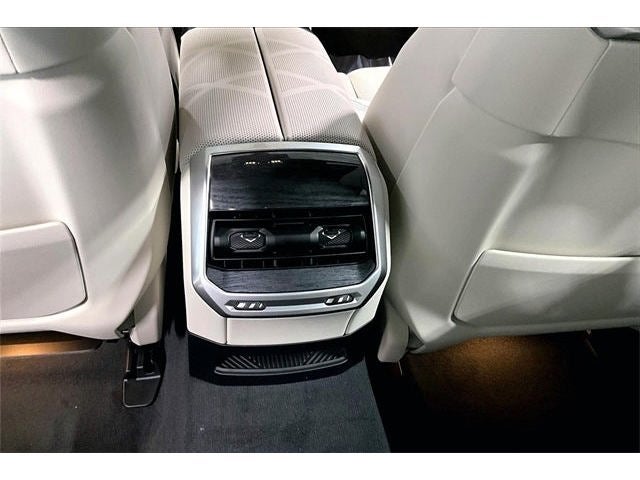 2026 BMW 7 Series 750e xDrive