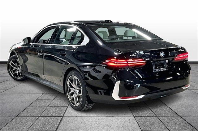 2026 BMW 5 Series 530i xDrive