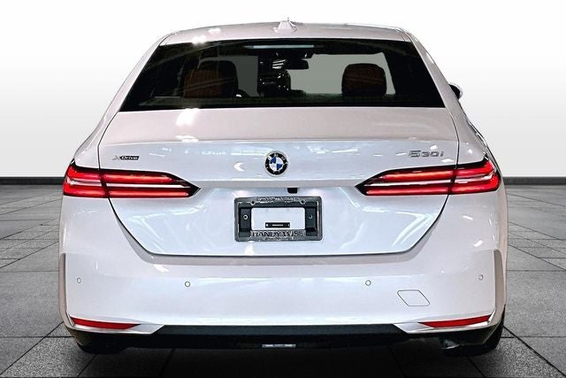 2026 BMW 5 Series 530i xDrive