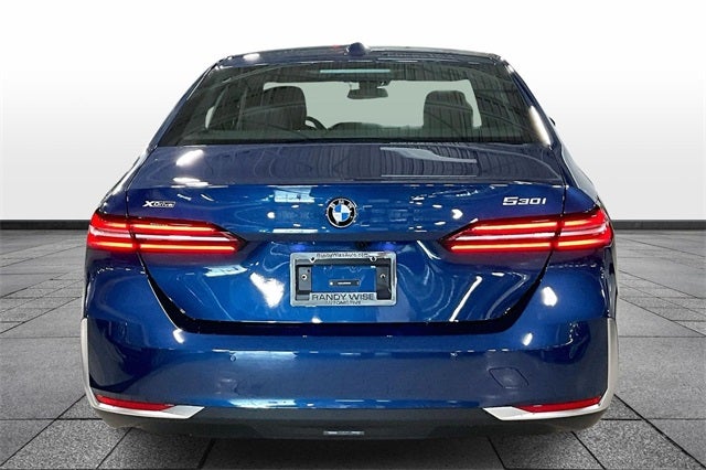 2026 BMW 5 Series 530i xDrive