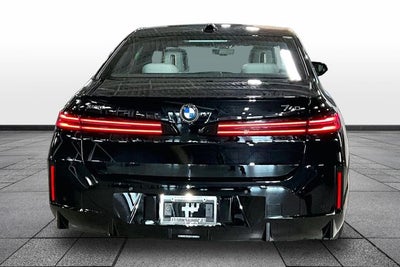 2027 BMW 7 Series 740i xDrive