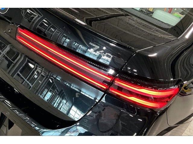 2027 BMW 7 Series 740i xDrive