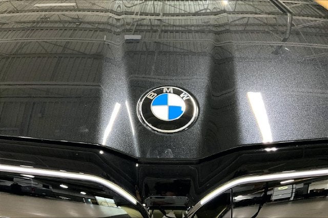 2027 BMW M5 Base