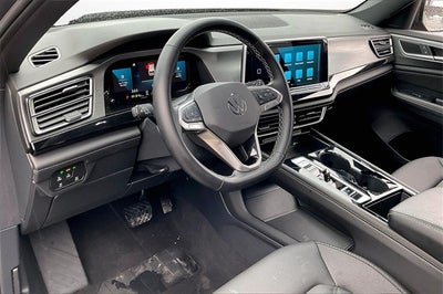 2025 Volkswagen Atlas Cross Sport 2.0T SE w/Technology