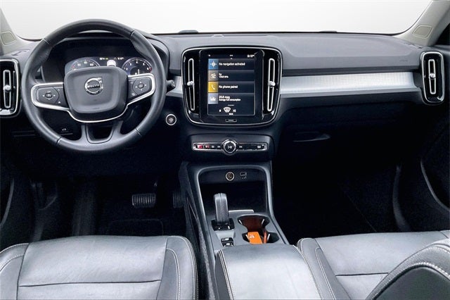 2021 Volvo XC40 Momentum