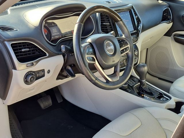 2019 Jeep Cherokee Overland