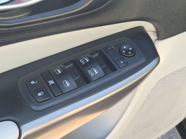 2019 Jeep Cherokee Overland