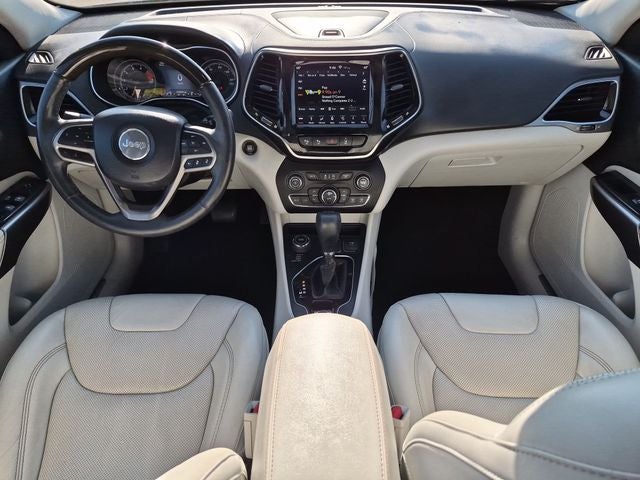 2019 Jeep Cherokee Overland
