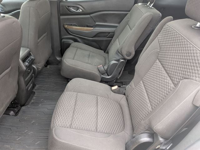 2017 GMC Acadia SLE-2
